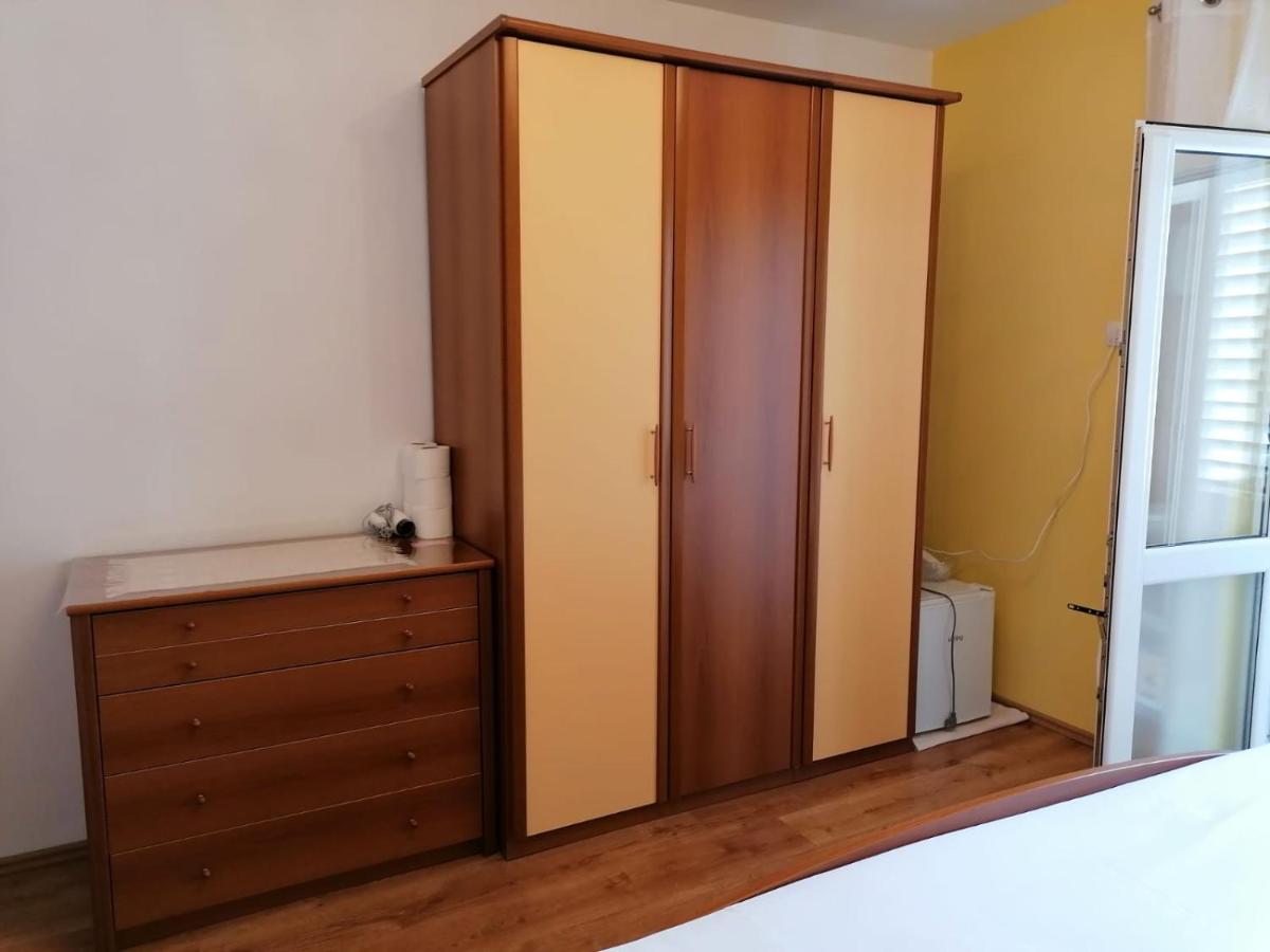 מאקרסקה Guest House Lucija מראה חיצוני תמונה