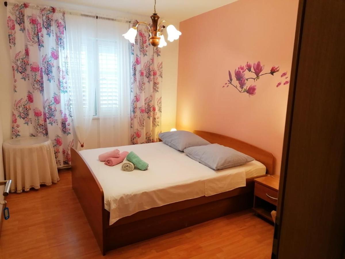 מאקרסקה Guest House Lucija מראה חיצוני תמונה