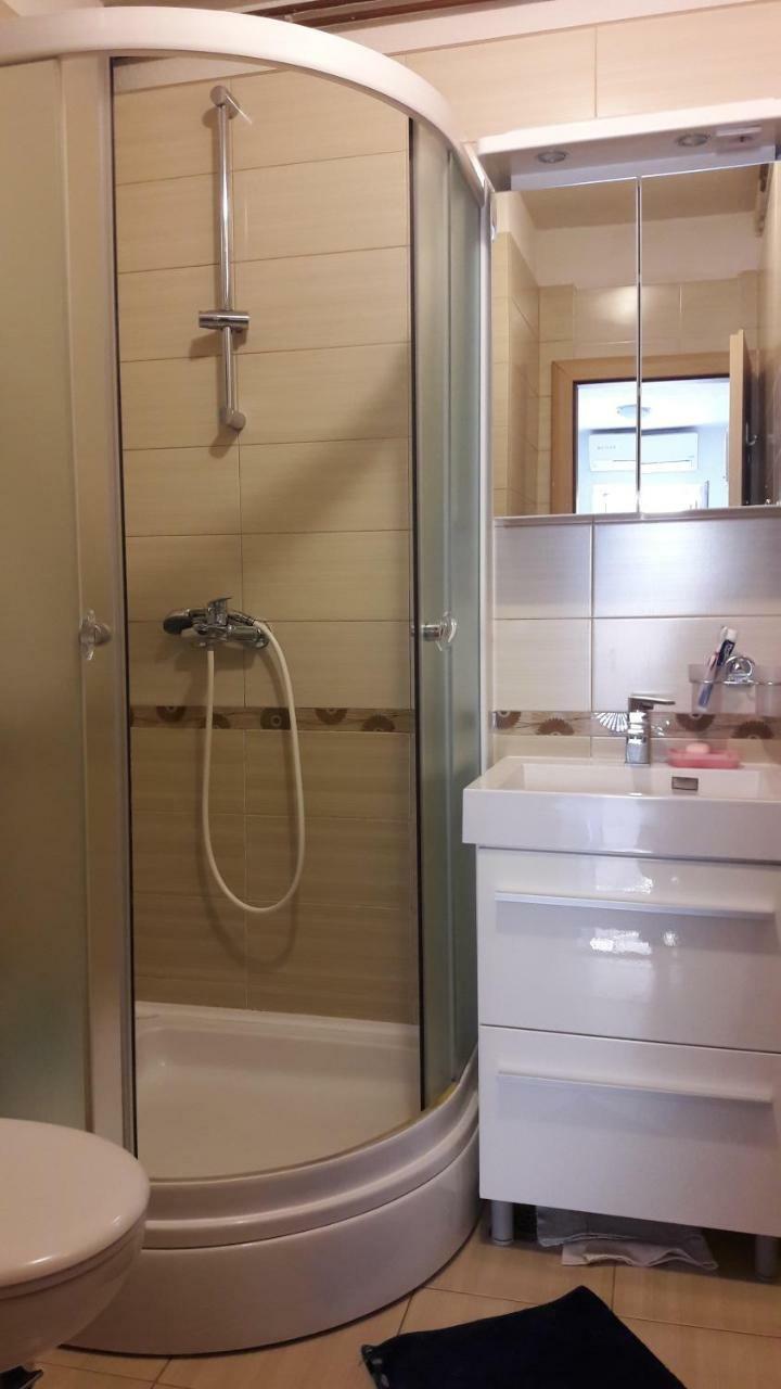 מאקרסקה Guest House Lucija מראה חיצוני תמונה